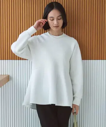 UNFILO 뷰티 폼 저지 페플럼 상의 M