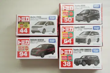 토미카 최초 한정 노아 복시 랜드크루저 프리드 세레나 미니카