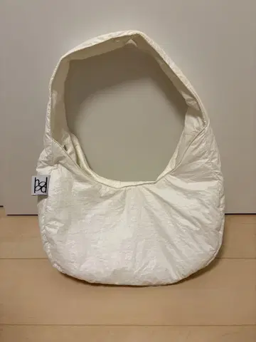hood newspaper bag White 모리루나