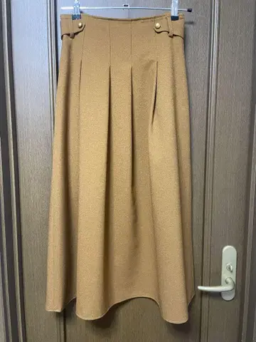 카멜 플레어 스커트