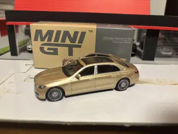 MINI GT 메르세데스-마이바흐 S 680 골드