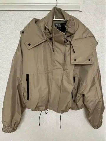 ZARA 크롭 자켓 베이지