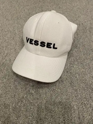 Vessel 화이트 골프 캡 Flexfit