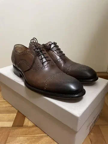 Santoni 브라운 가죽 신발