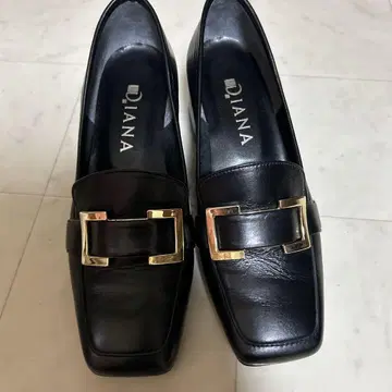 선착순 DIANA 블랙 스퀘어토 펌프스 22.5cm