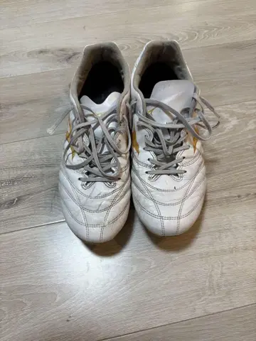 Mizuno 축구화 화이트/골드 모나르시다