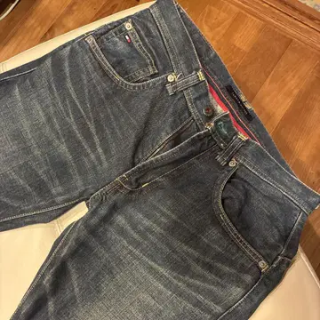TOMMY HILFIGER 다크 블루 스트레이트 데님
