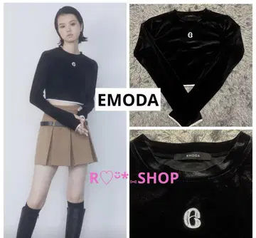 [새상품급] EMODA 포인트 로고 벨로아 크롭 상의 숏 기장