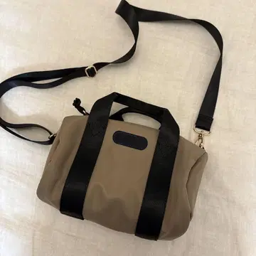 OUTDOOR 나일론 숄더백 베이지