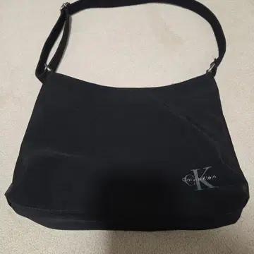 Calvin Klein 블랙 숄더백