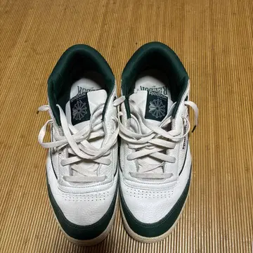 Reebok 화이트/그린 스니커즈