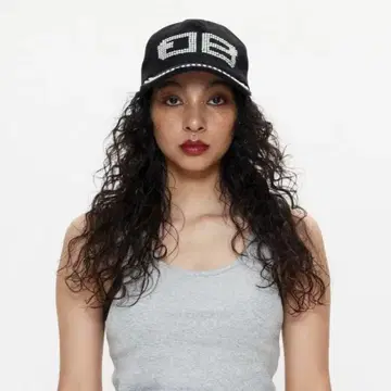 BEEDEN BD STUDS DAMAGE CAP 블랙 25SS 신상