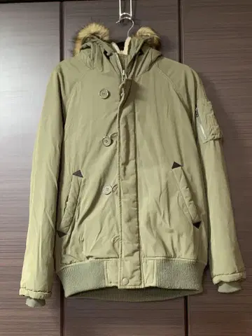 MOUSSY 퍼 달린 모즈 코트 올리브 그린