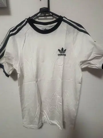 adidas 화이트 T셔츠 3스트라이프