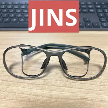 그레이 오벌 프레임 안경