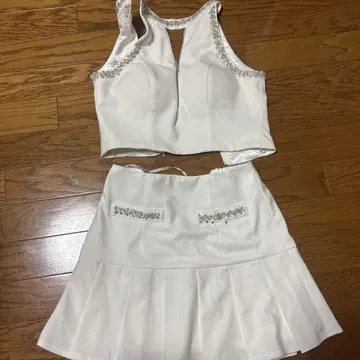화이트 비즈 장식 드레스 셋업 S 사이즈