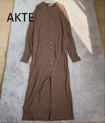 AKTE 리브 니트 롱 원피스 가디건 브라운