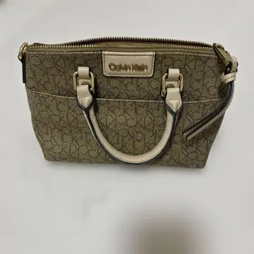 Calvin Klein 백