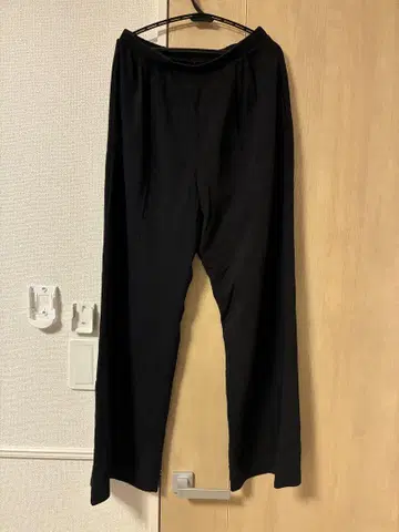 블랙 와이드 팬츠 허리밴딩 마메쿠로구치