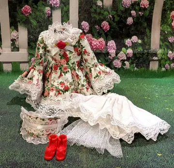 제니 27cm 아웃핏 세트 새상품급 핸드메이드 원피스 꽃무늬