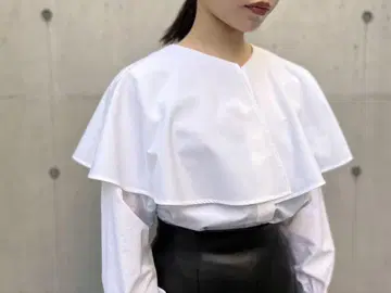 BLENHEIM 플레어 빅칼라 블라우스