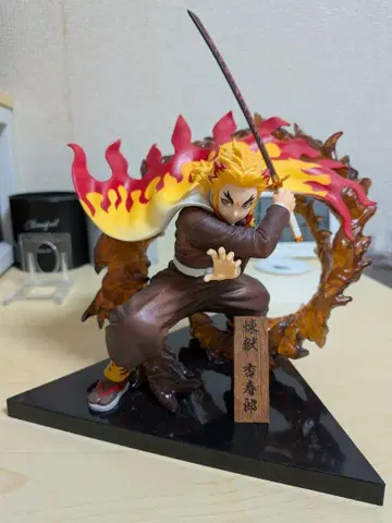 [ 최종 가격 ] 귀멸의 칼날 제일복권 렌고쿠 쿄쥬로 피규어