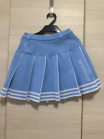 아르키비오 스카이블루 플레어 스커트 36