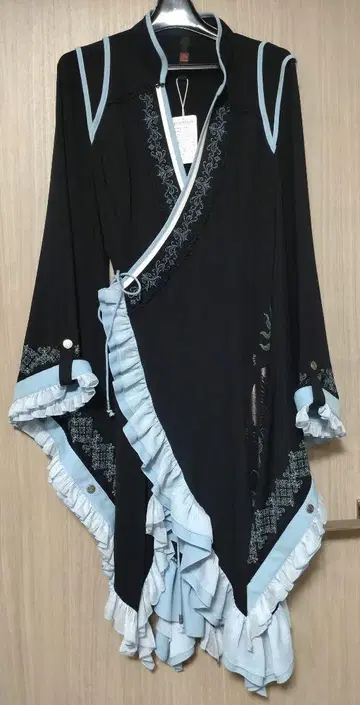 오즈 오네스트 류금 환상 카슈쿨 원피스 Ozzon