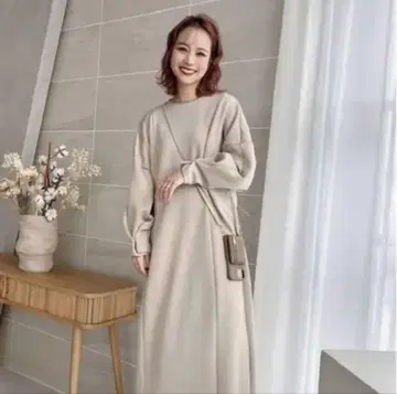 [ 완판템 ] jumelle 코쿤 드롭 원피스 베이지