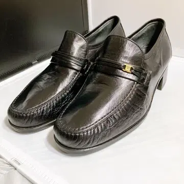 블랙 가죽 로퍼 금장 장식 발리 BALLY