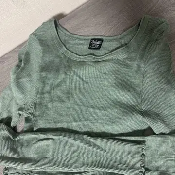 새상품급 오스카리토 울 실크 크루넥