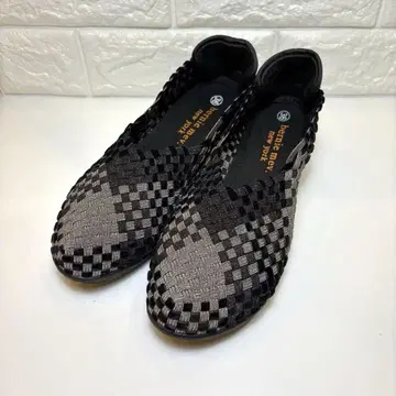 새상품급 바니메브 메쉬 스니커즈 23cm