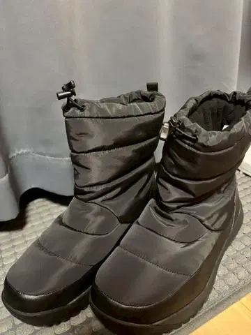 방한 블랙 숏부츠