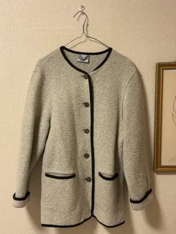 울풍 버튼 달린 코트