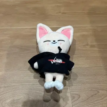 SKZOO 폭시니 mini plush 핀 배지