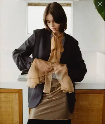 pasterip Flared sleeves shiny tunic