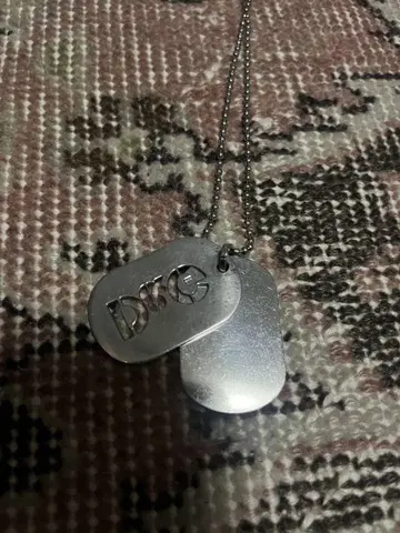 돌체앤가바나 목걸이