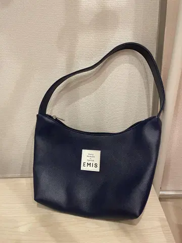 EMIS 네이비 핸드백