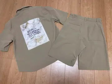 새상품급 ZARA 셋업 반팔 베이지 남성용 XL 꽃무늬