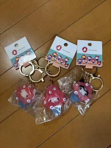 산리오 미야쿠미야쿠 클리어 컬러 키링