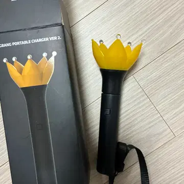 【値下げ】BIGBANG ペンライト型 充電器 PORTABLE CHARGER BIGBANG PORTABLE CHARGER VER2 ペンライト型充電器