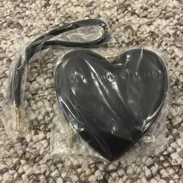 Celvoke Little Black Heart Kit 블랙 파우치만