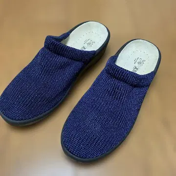 [미사용 새상품] ARICOPEDICO 네이비 슬립온