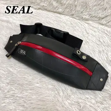 새상품급 SEAL 씰 바디백 블랙 레드 타이어 원단