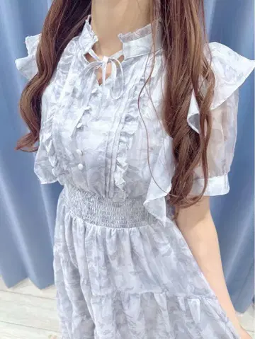 evelyn 라메 프릴 꽃무늬 OP 블루
