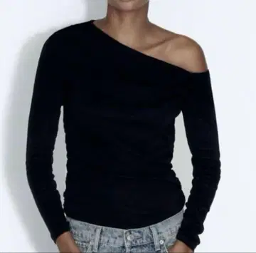 ZARA 개더 원숄더 T셔츠