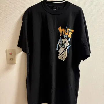 HUF 블랙 T셔츠 L 사이즈