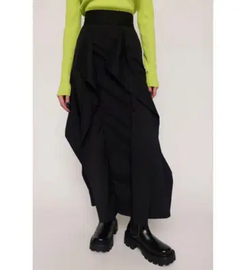 [ SLY ] ASYMMETRY HEM 스커트 블랙