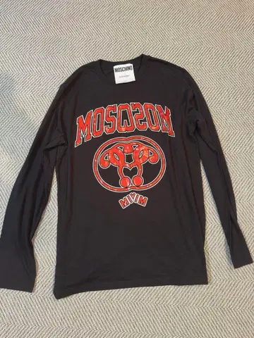 Moschino flop logo 롱 슬리브 티셔츠