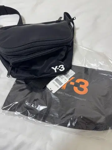 Y-3 블랙 숄더백